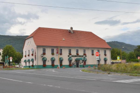 Отель Motorest Penzion na Bojišti, Хлумец 